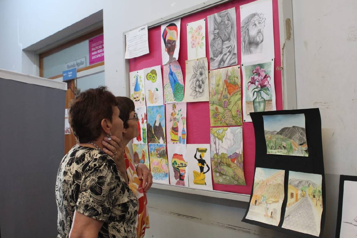 SE LLEVÓ A CABO LA MUESTRA DE FIN DE AÑO DE LOS TALLERES DE ADULTOS MAYORES