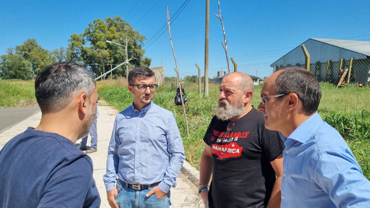 LA MUNICIPALIDAD TRABAJA EN EL HORMIGONADO DE CALLES DEL PARQUE INDUSTRIAL