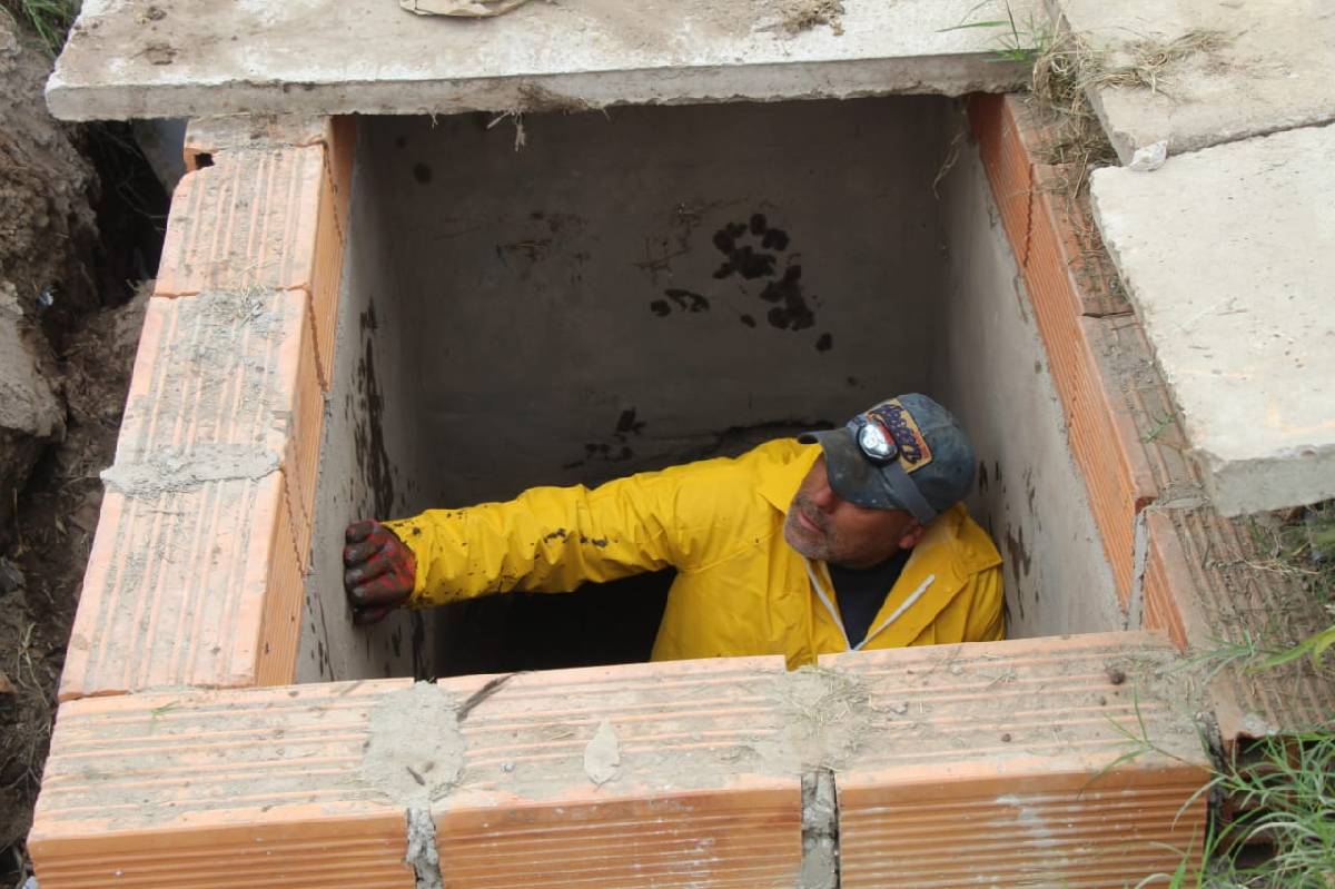 EL MUNICIPIO AVANZA CON TAREAS DE MANTENIMIENTO DE CONDUCTOS PLUVIALES