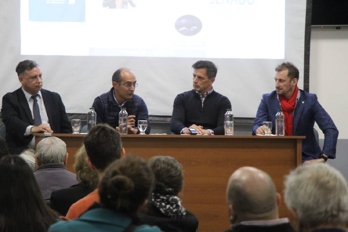 PISANO ACOMPAÑÓ LA CHARLA DE PREVENCIÓN DE ESTAFAS DIGITALES