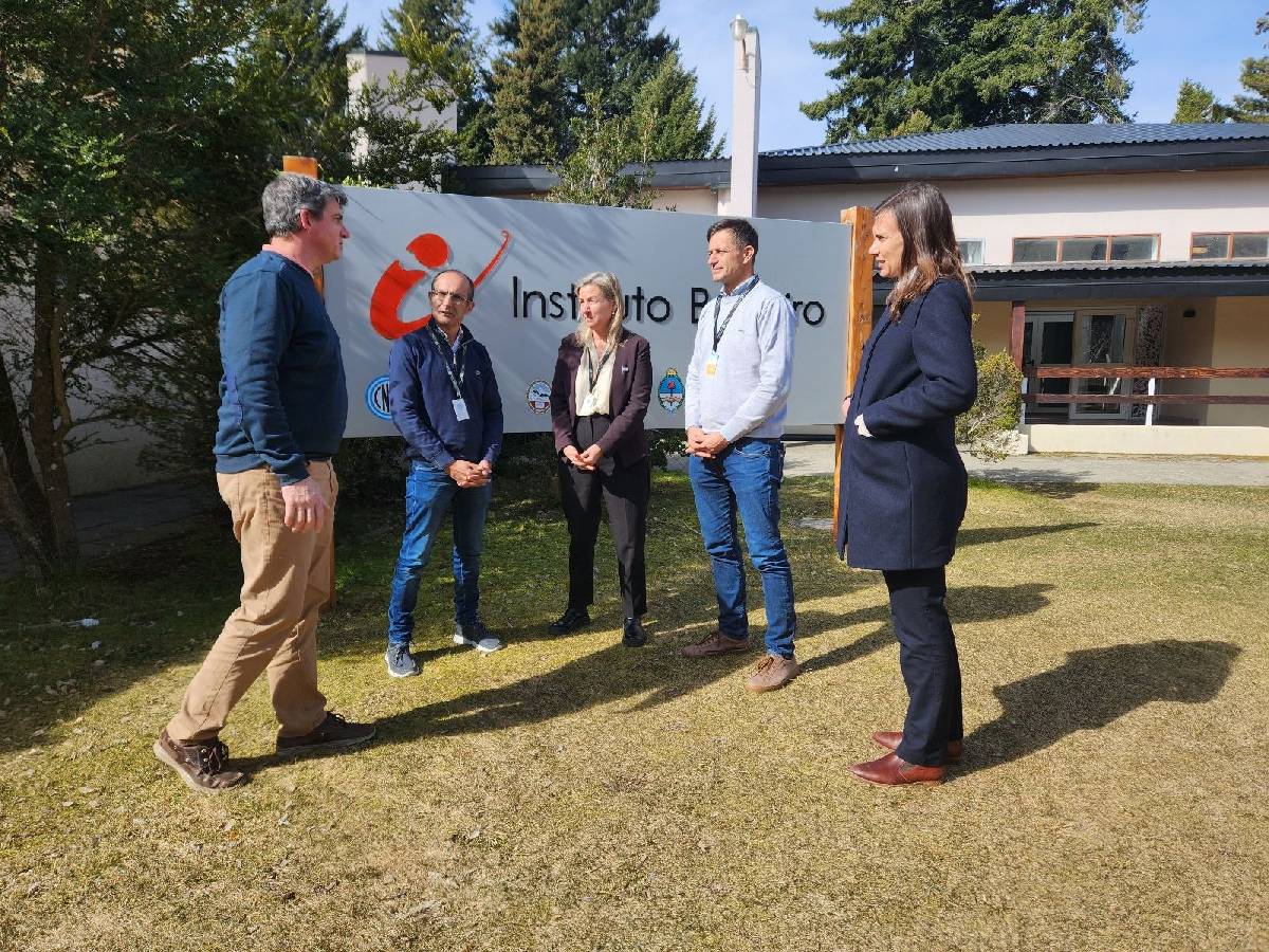 PISANO Y BUCCA ARTICULAN CON EL INVAP Y EL INSTITUTO BALSEIRO EN BARILOCHE