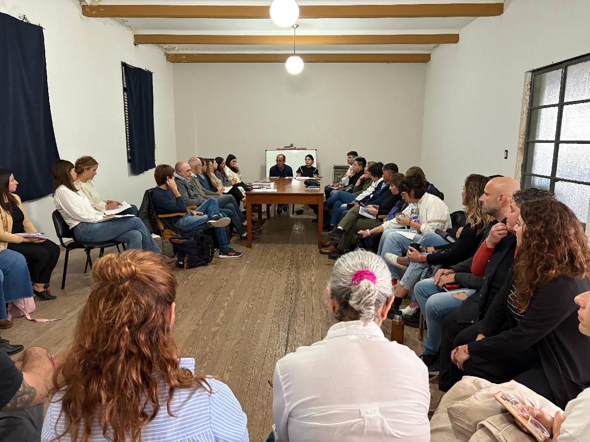 EL INTENDENTE PISANO ENCABEZÓ UNA REUNIÓN DE GABINETE EN URDAMPILLETA