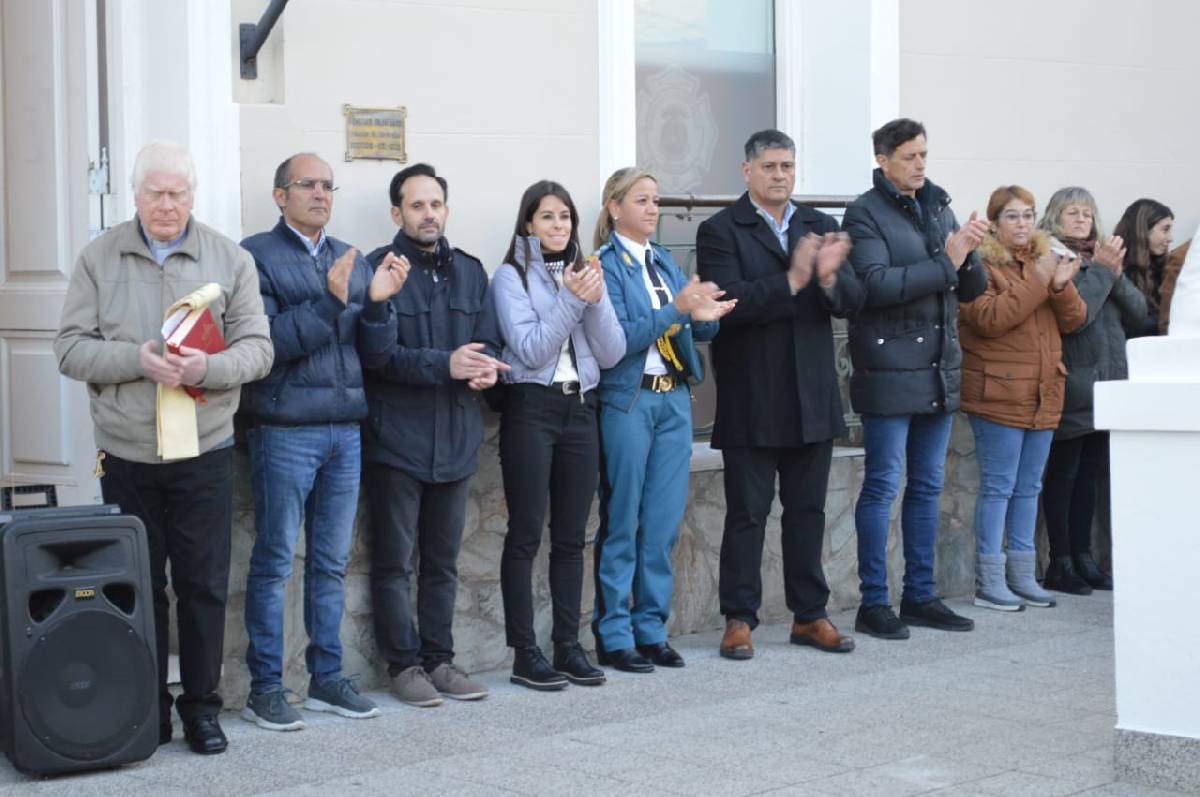 EL INTENDENTE PISANO ACOMPAÑÓ A LOS BOMBEROS VOLUNTARIOS EN SU DÍA
