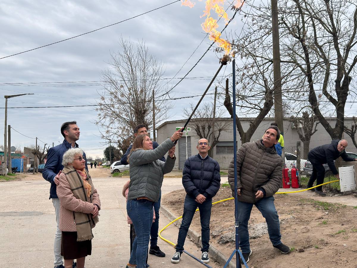 LLEGÓ EL GAS NATURAL A BARRIO POMPEYA Y PARQUE