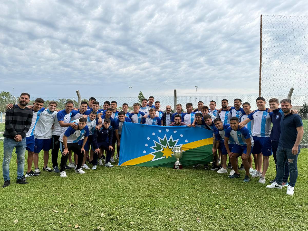 EL INTENDENTE PISANO RECONOCIÓ AL CLUB CIUDAD TRAS EL HISTÓRICO ASCENSO A LA PRIMERA NACIONAL