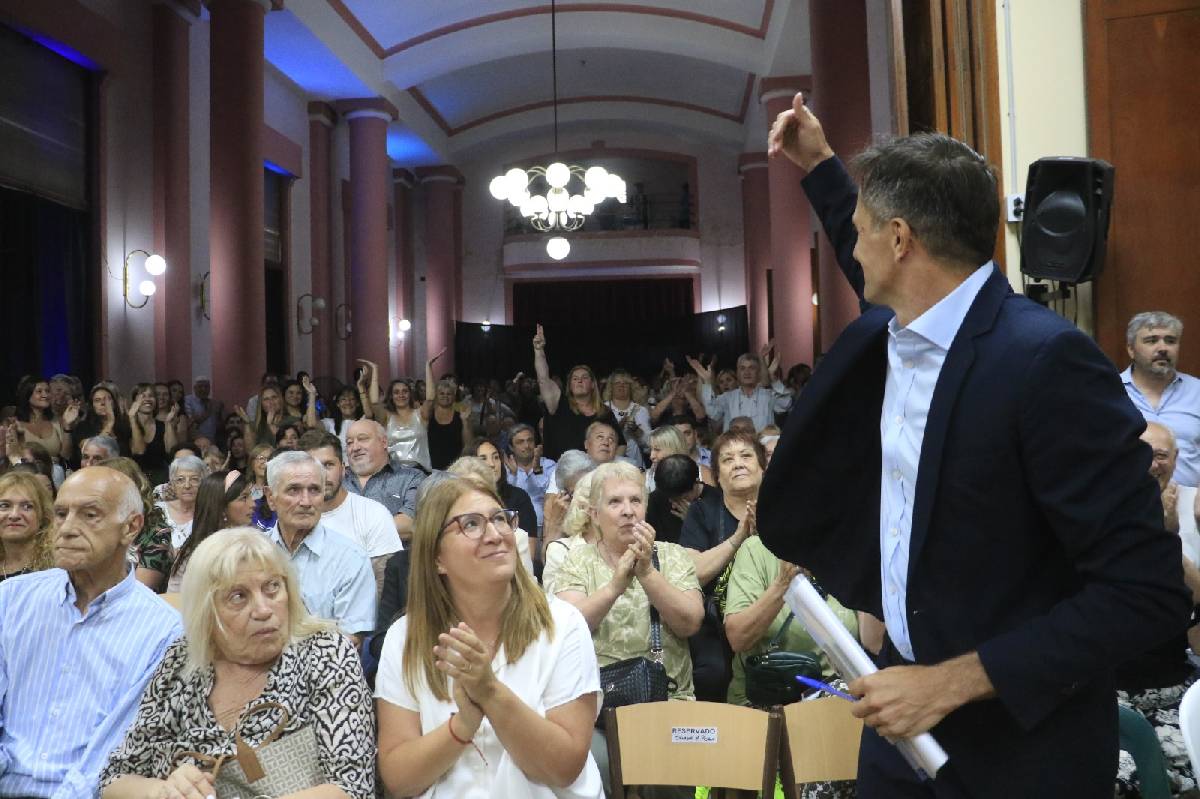 BALI VUELVE A CASA: BUCCA ASUMIÓ UN NUEVO MANDATO COMO INTENDENTE