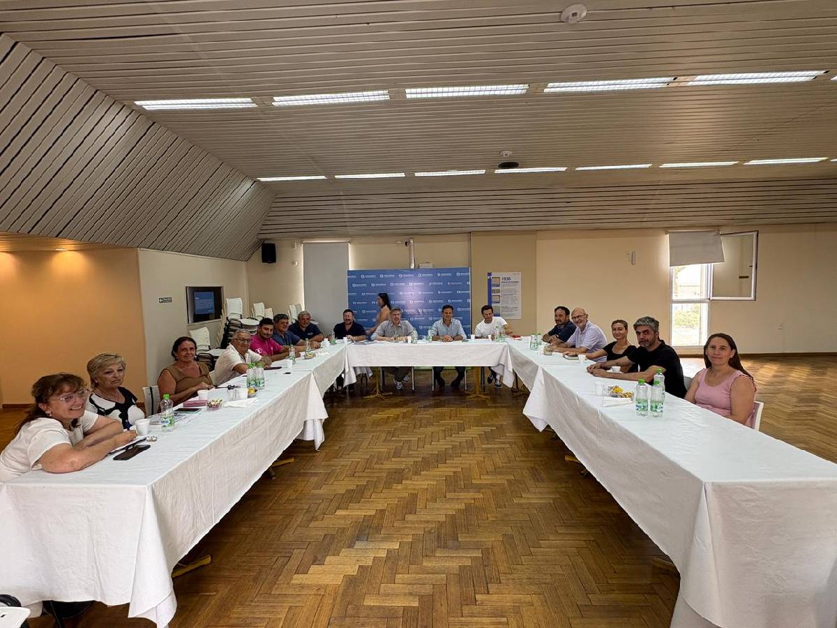 EN INTENDENTE BUCCA MANTUVO UN ENCUENTRO CON LA CÁMARA COMERCIAL DE BOLÍVAR