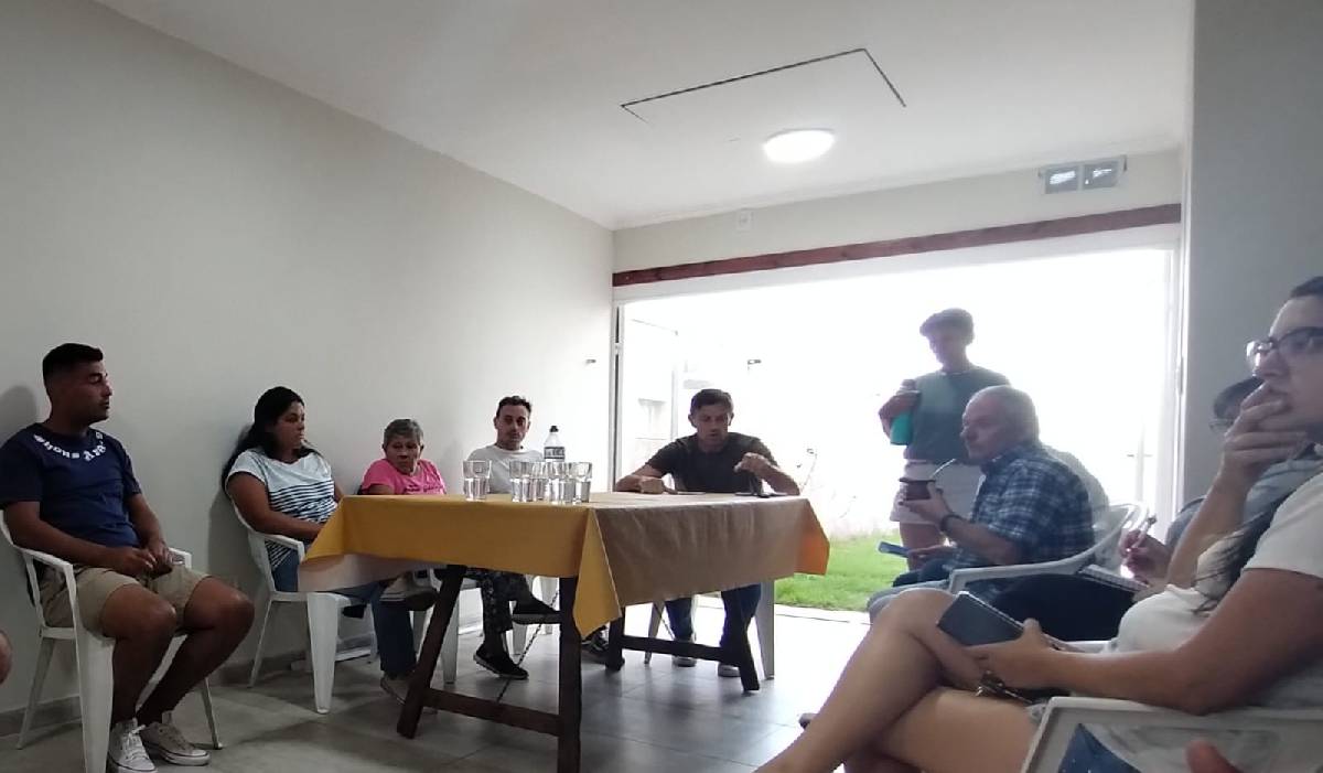 BALI BUCCA SE REUNIÓ CON VECINOS DE BARRIAL ALTO