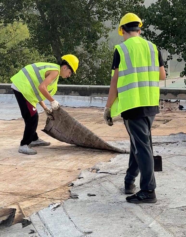 AVANZAN  LAS MEJORAS DE INFRAESTRUCTURA EN LA ESCUELA SECUNDARIA N°4