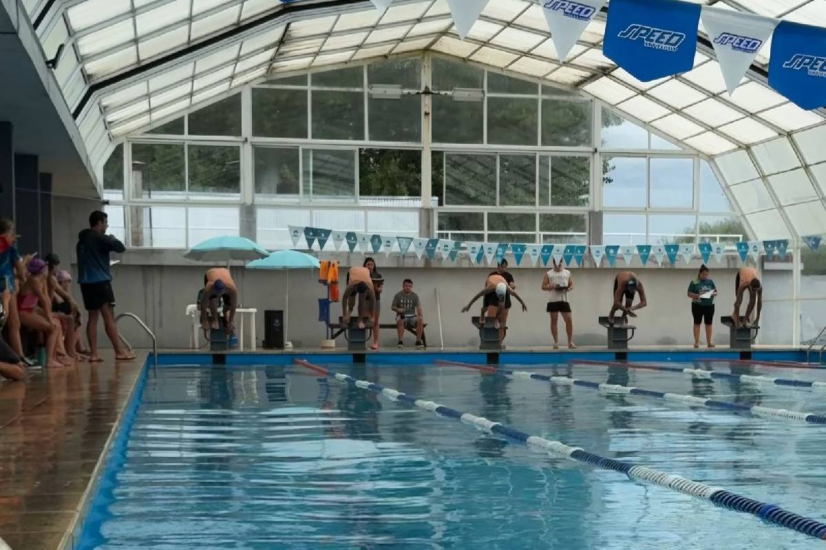 BOLÍVAR FUE SEDE DE LA PRIMERA FECHA DEL TORNEO REGIONAL AMISTOSO DE NATACIÓN
