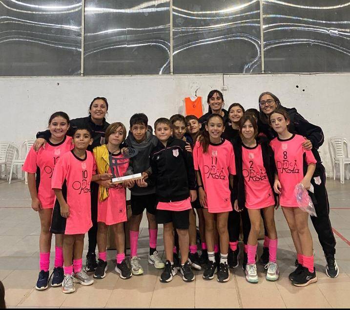 LA ESCUELITA MUNICIPAL DE CESTO SE CONSAGRÓ CAMPEONA EN LAPRIDA