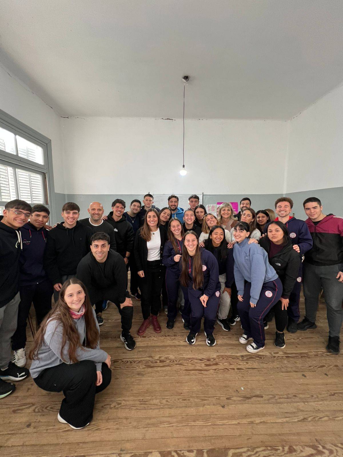SE REALIZÓ UNA CHARLA SOBRE INFANCIAS Y CORRESPONSABILIDAD EN EL ISFDyT N°27