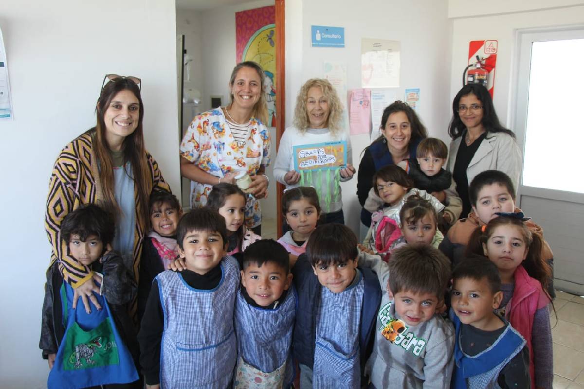 NIÑOS Y NIÑAS DEL JARDÍN N°907 VISITARON EL CONSULTORIO ODONTOLÓGICO DEL CIC
