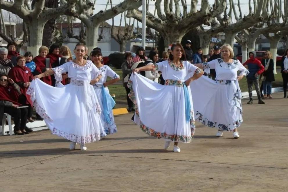 PIROVANO CELEBRA EL DÍA DE LA BANDERA CON ACTIVIDADES DURANTE TODA LA JORNADA