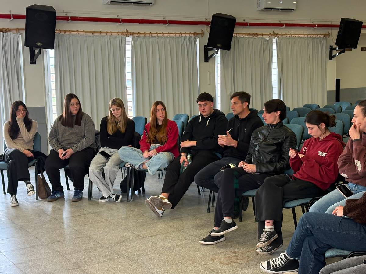JORNADA DE CAPACITACIÓN Y ENCUENTRO EN EL CRUB