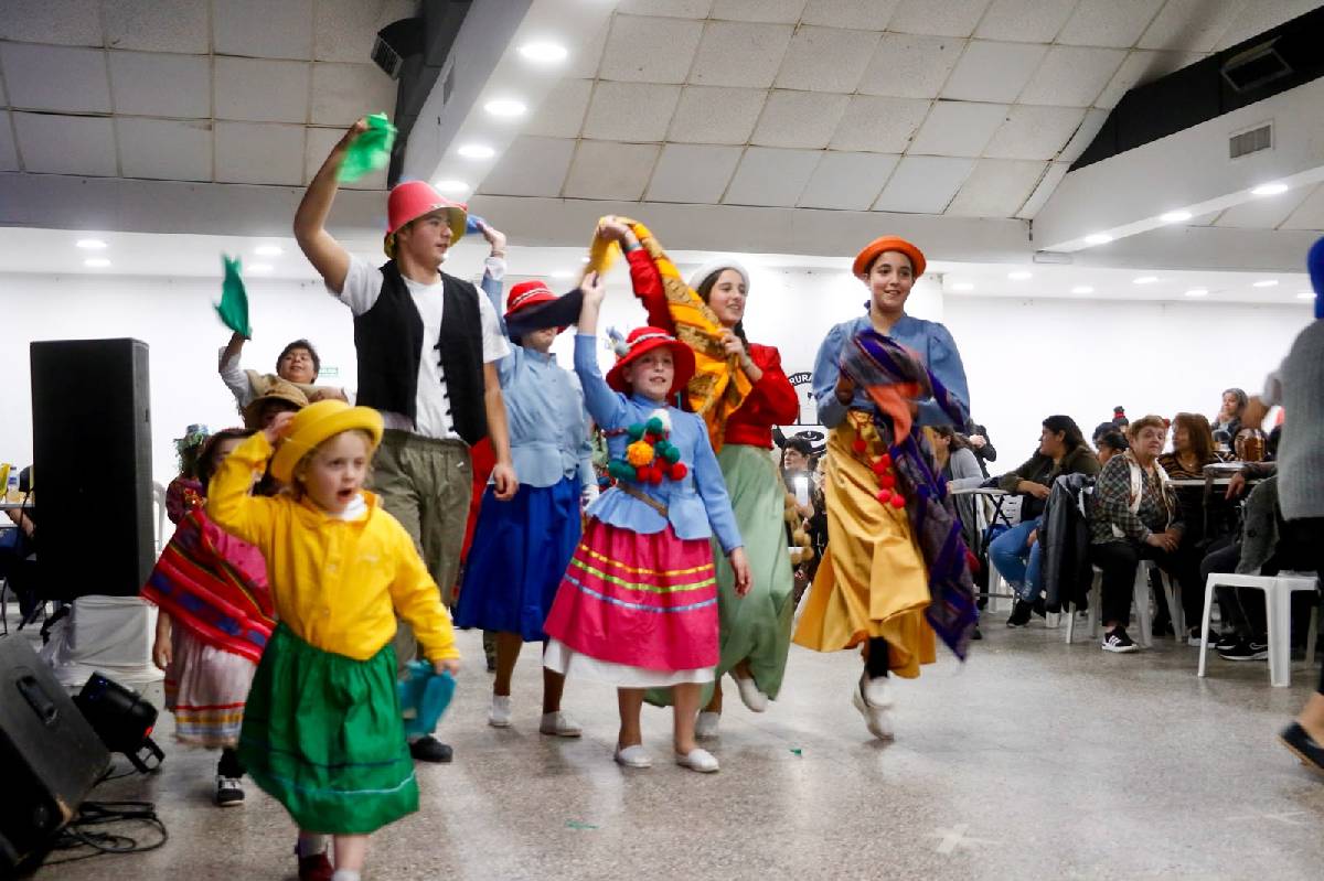 BOLÍVAR COMENZÓ A CELEBRAR LA SEMANA DE LAS INFANCIAS CON TANGO Y FOLCLORE EN LA RURAL