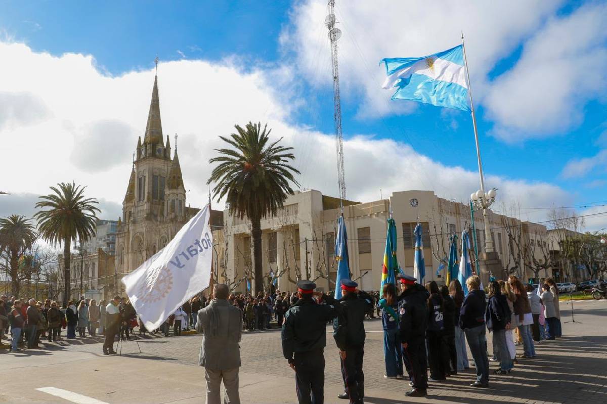 BOLÍVAR CONMEMORÓ EL PASO A LA INMORTALIDAD DEL GENERAL JOSÉ DE SAN MARTÍN