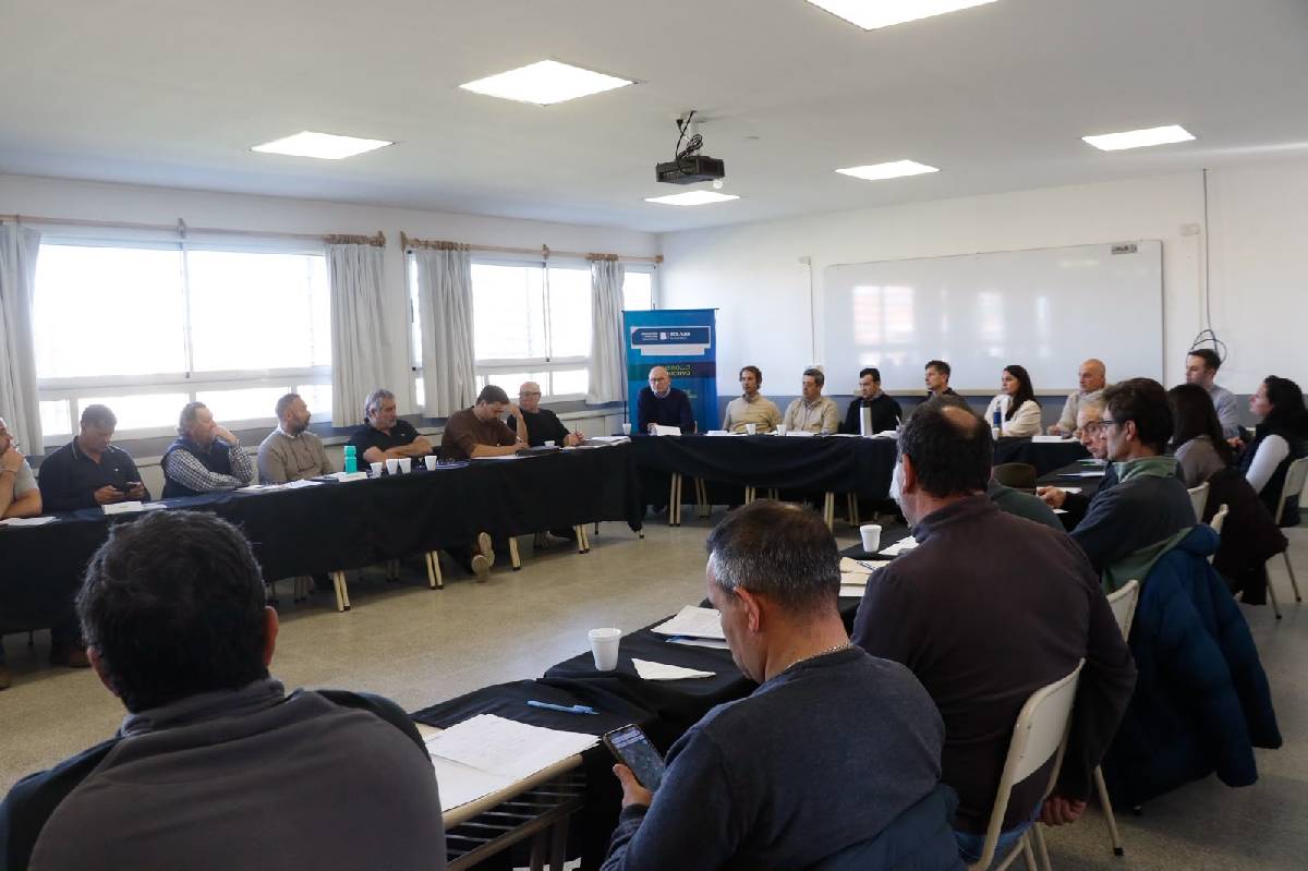 BOLÍVAR FUE SEDE DE UN ENCUENTRO PARA ANALIZAR LA SITUACIÓN HÍDRICA REGIONAL