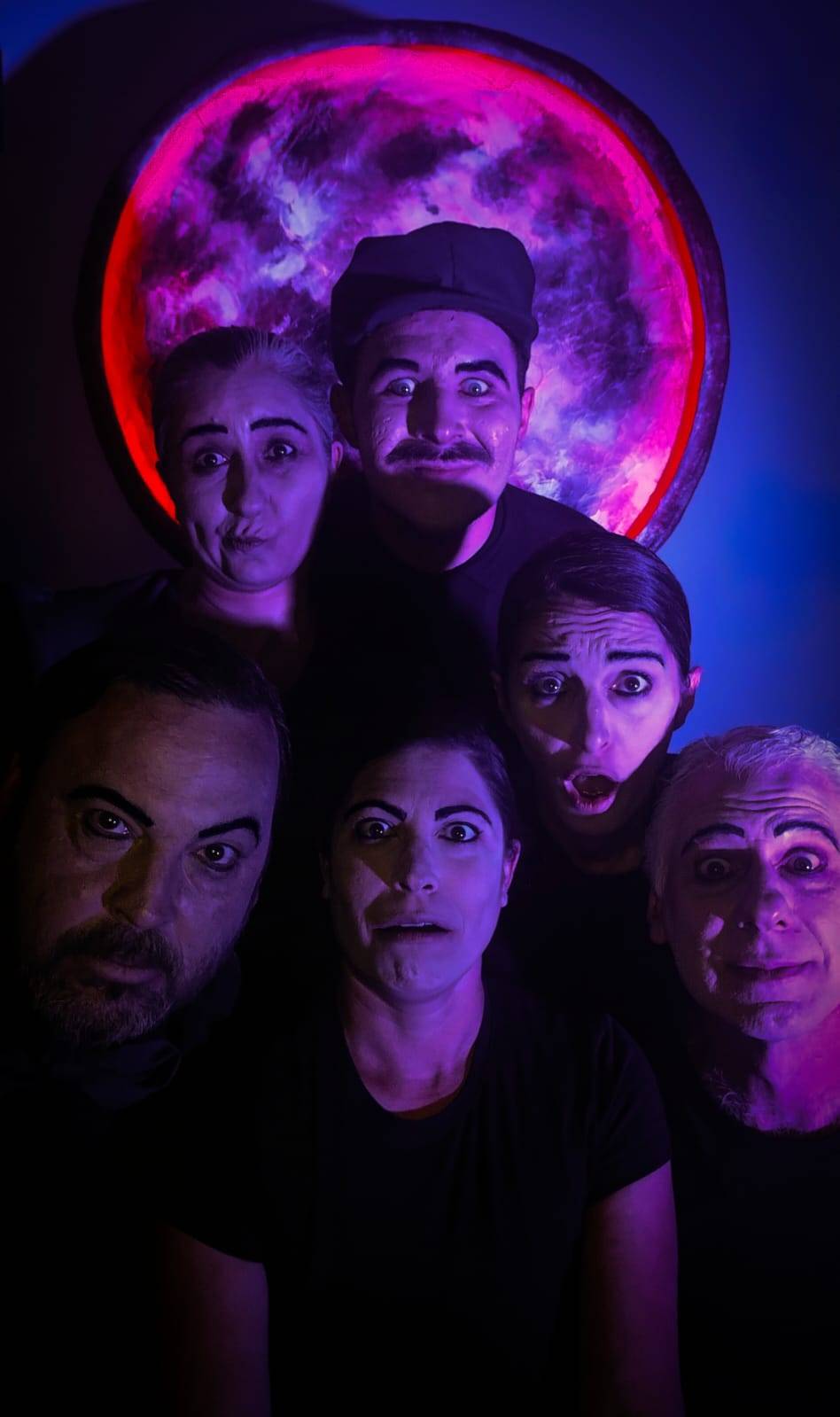 BOLÍVAR SOBRE TABLAS PRESENTA “LA CANTANTE CALVA”