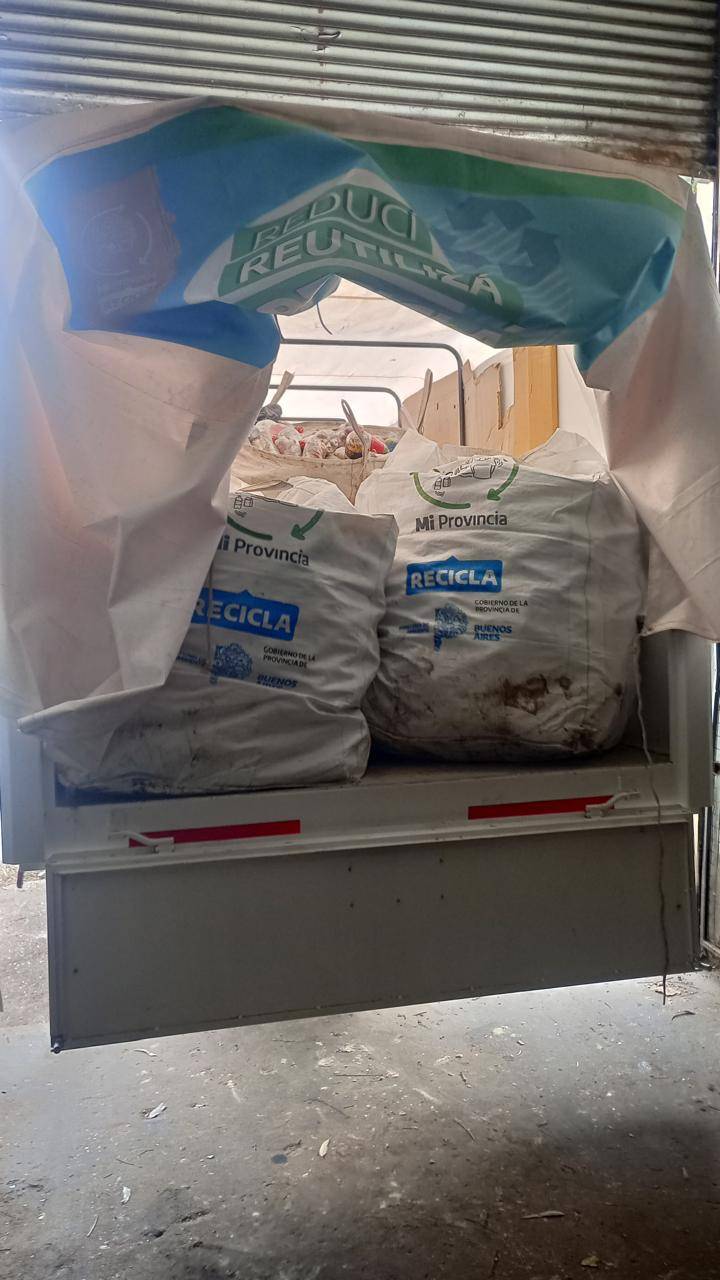 ECOBOTELLAS: MÁS DE 400 KILOS DE PLÁSTICO RECUPERADO YA FUERON ENVIADOS A RECICLAJE