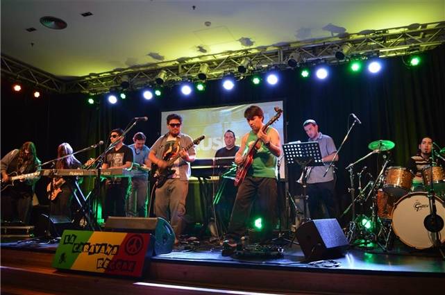 LA CARAVANA "LA PASIÓN DE UNA ANTIBANDA"