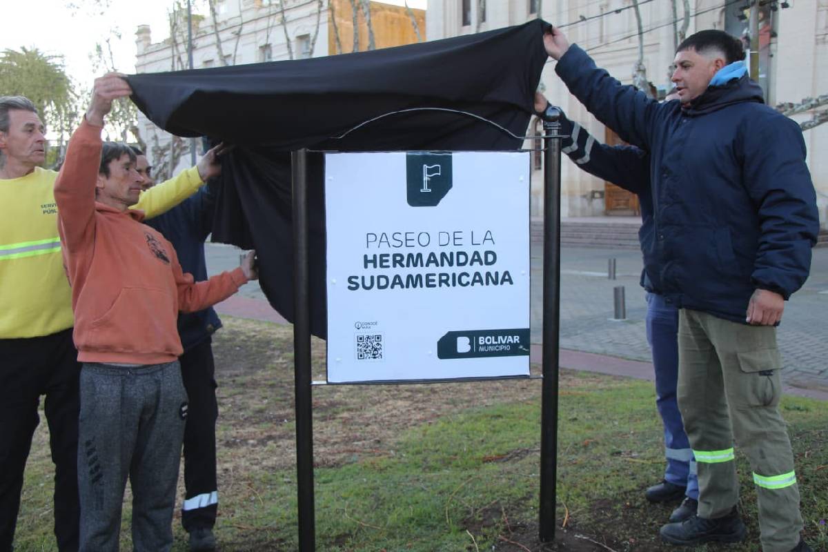 EL INTENDENTE OFICIALIZÓ EL PASEO DE LA HERMANDAD SUDAMERICANA JUNTO A PERSONAL MUNICIPAL
