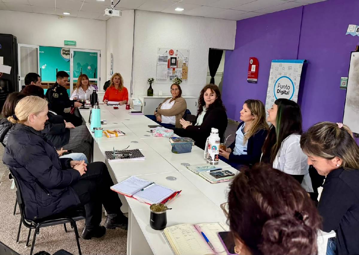 URDAMPILLETA FORTALECE EL TRABAJO ENTRE INSTITUCIONES SOBRE VIOLENCIAS POR RAZONES DE GÉNERO