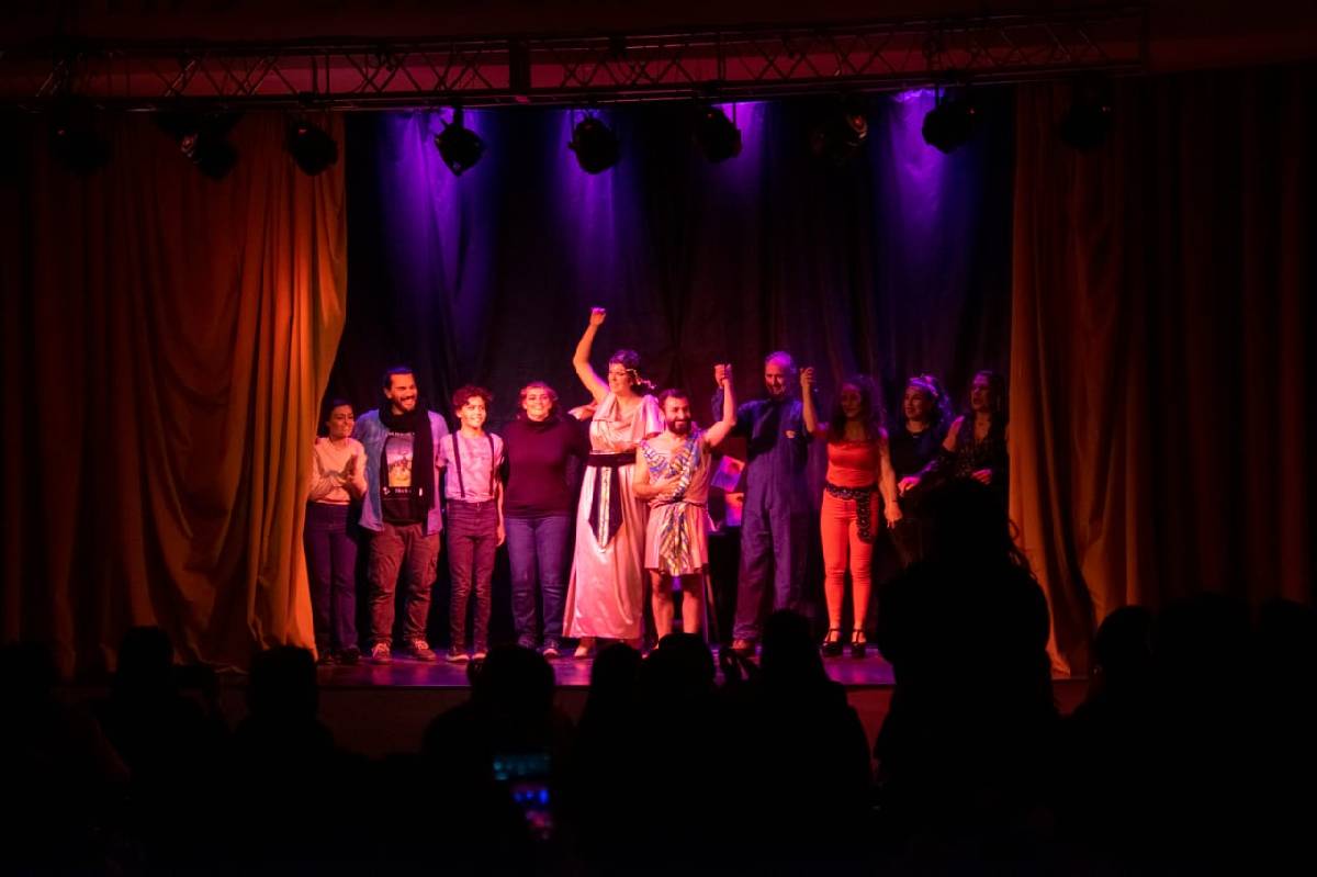 RISAS Y TEATRO EN BOLÍVAR: “LA DESCORCHADA” LLEGA A PATIOS DE CULTURA